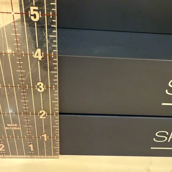 Set of skinbetter science shelf display items - Picture 7 of 9